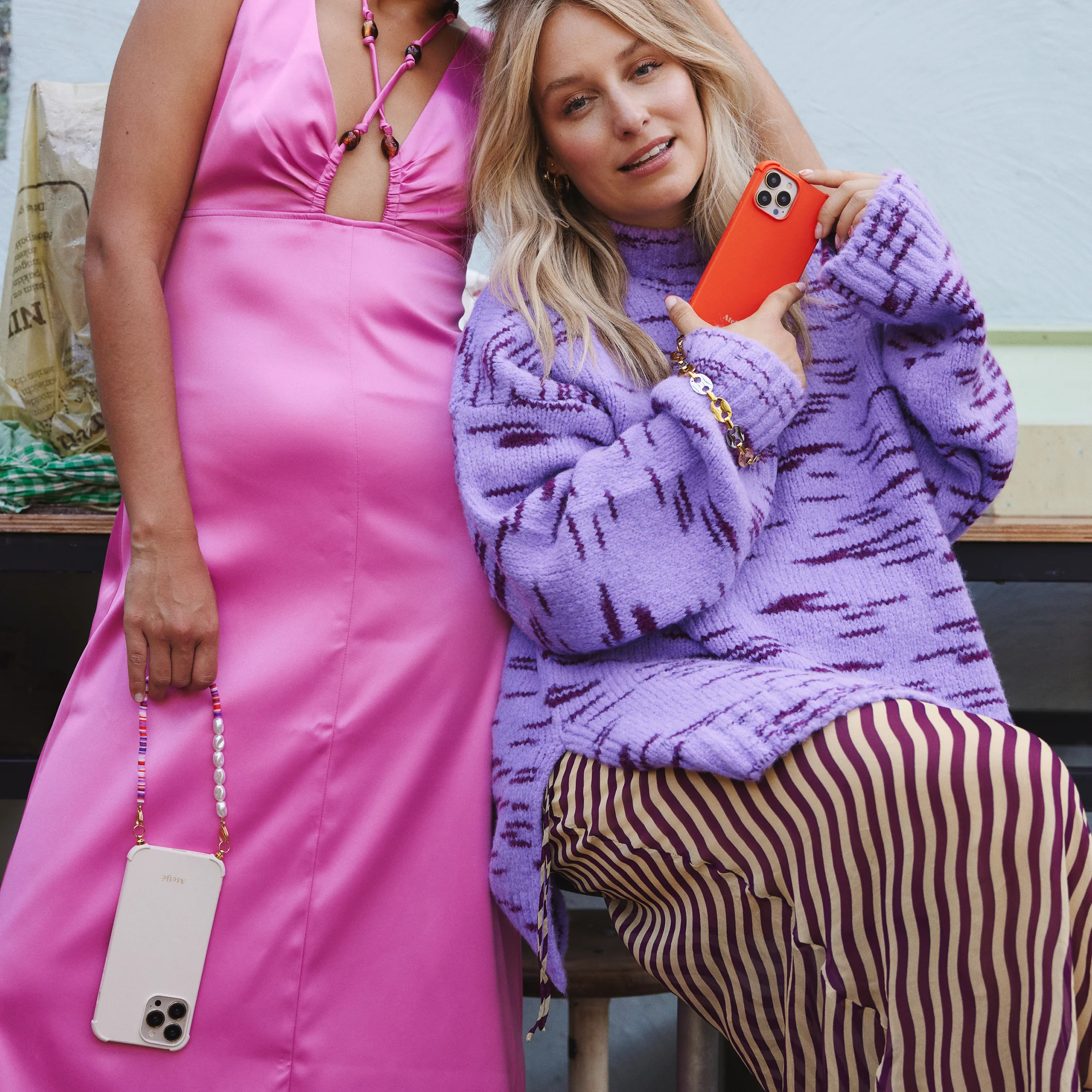 Beige recycled iPhone case - no cord - Image 4