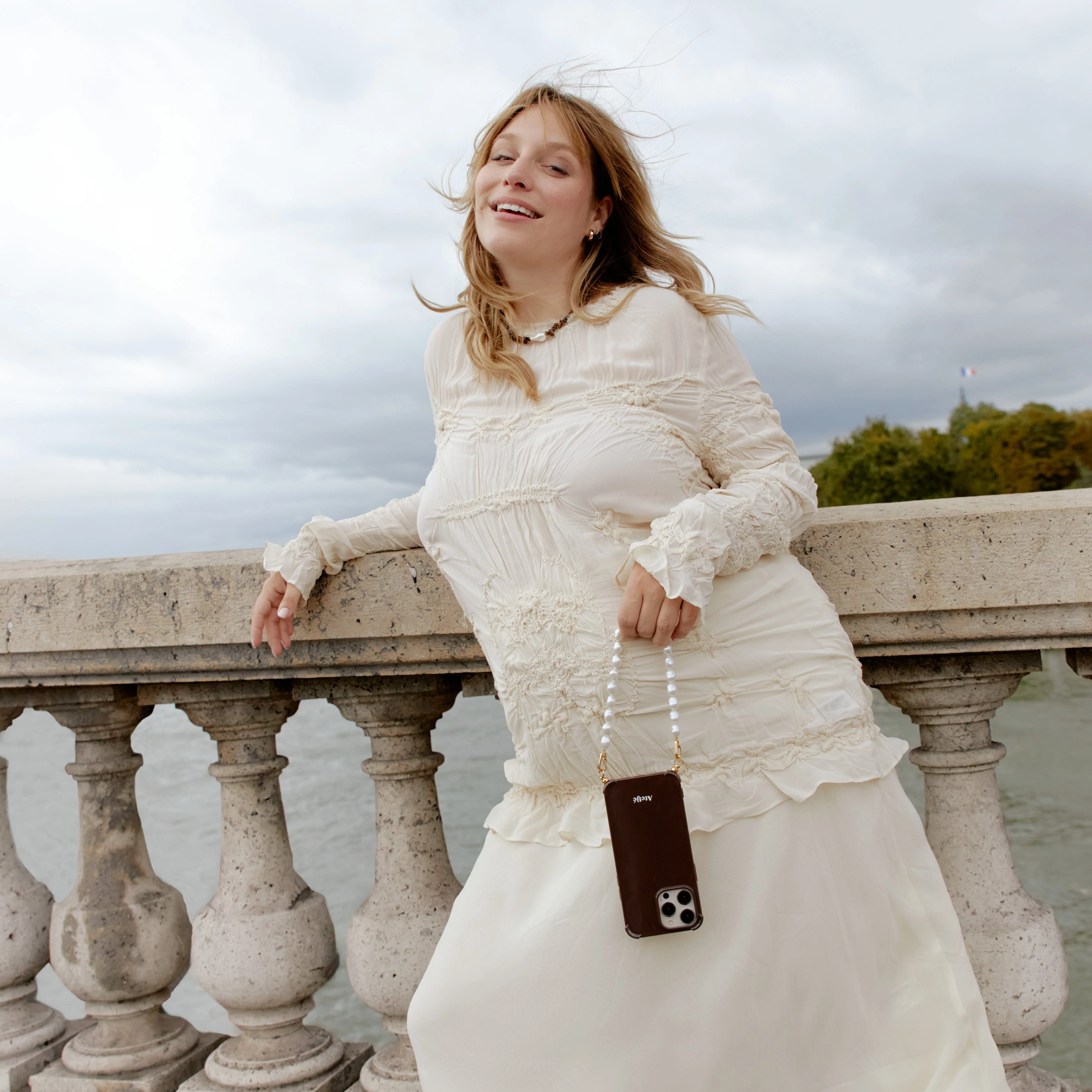 Dark brown recycled iPhone case with Cloudy 2.0 cord - Image 3