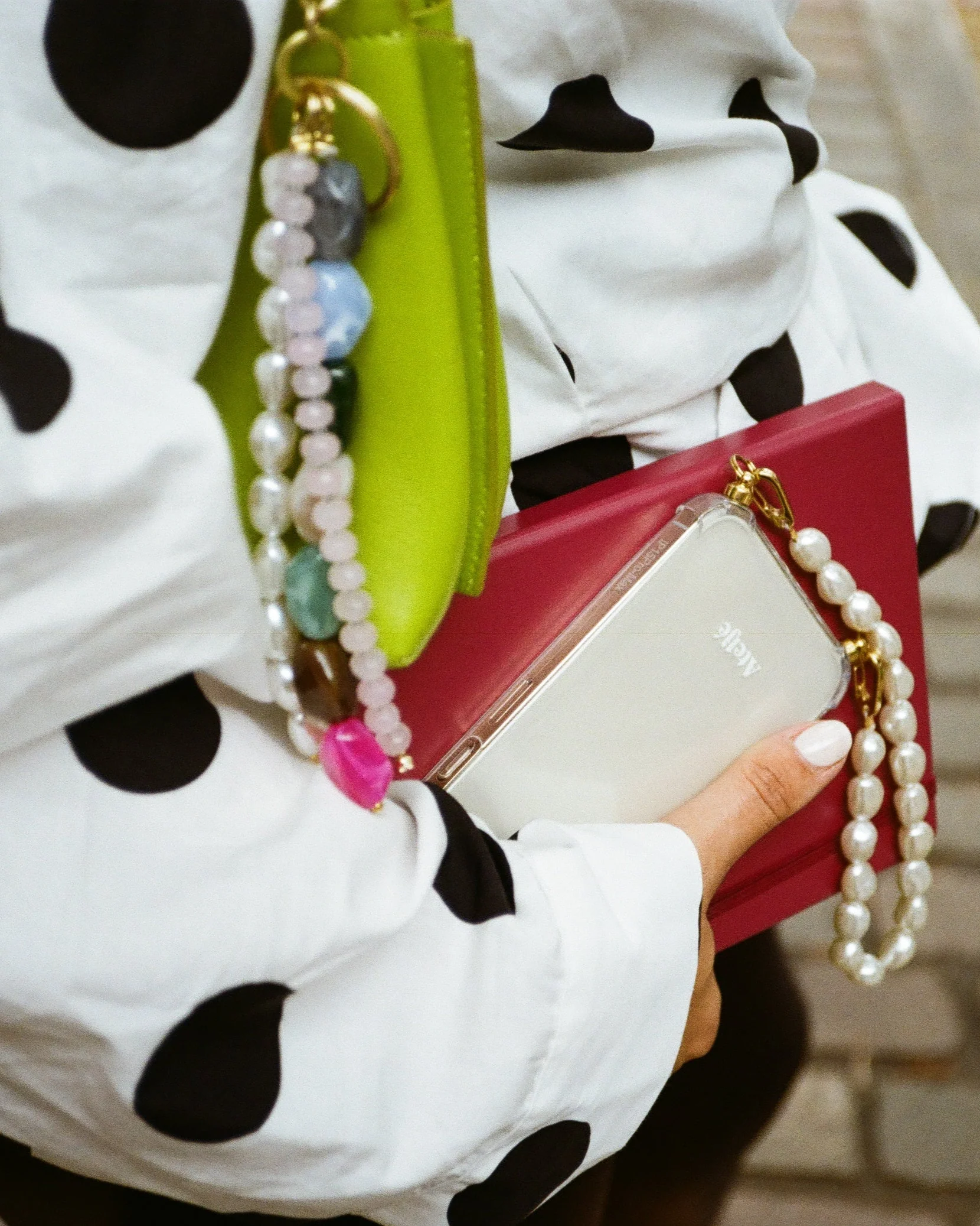 Transparent recycled iPhone case - no cord - Image 3