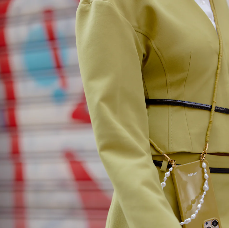 Pistachio green recycled iPhone case - no cord - Image 5