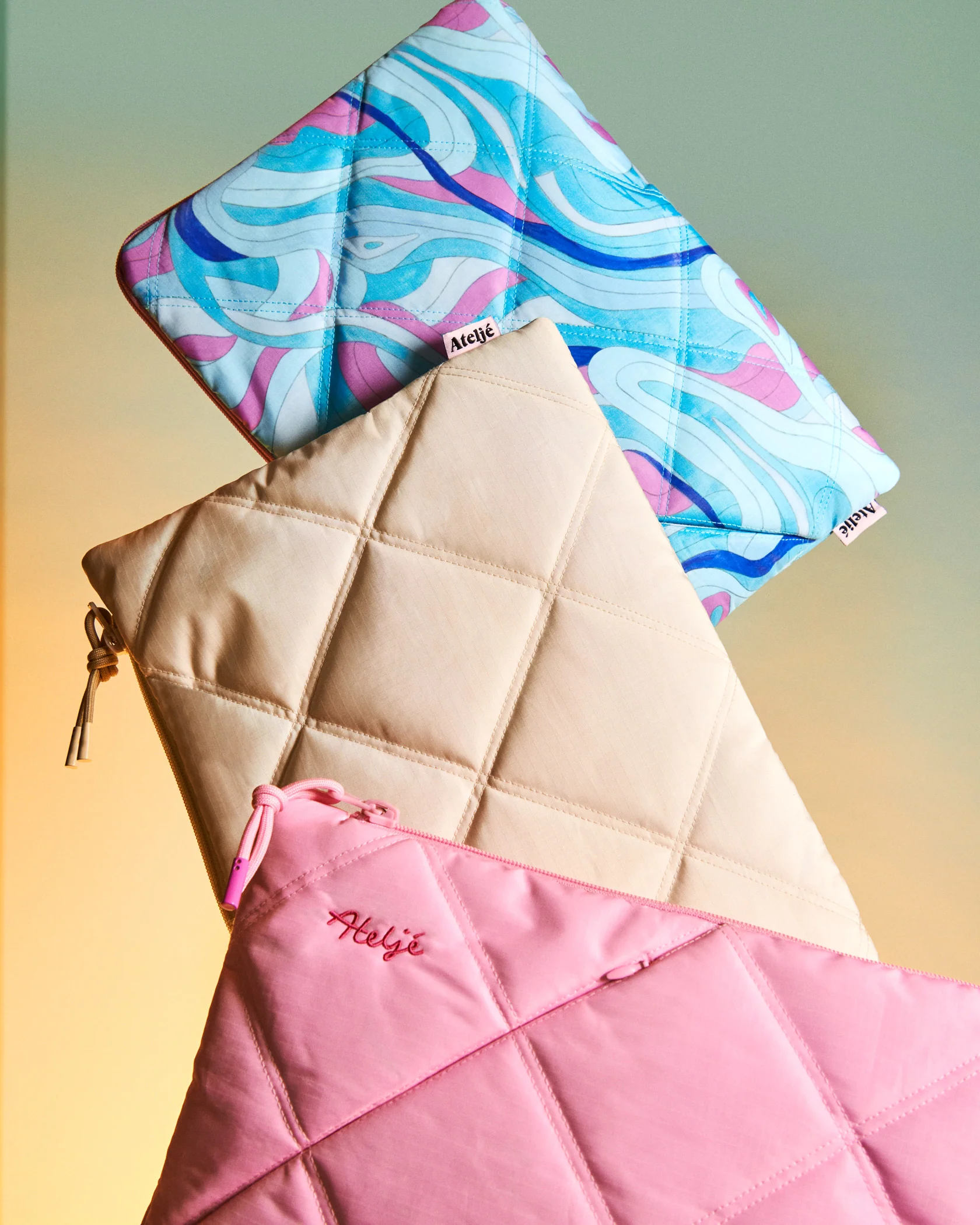 Puffy recycled laptop sleeve - Ride the wave - Image 3